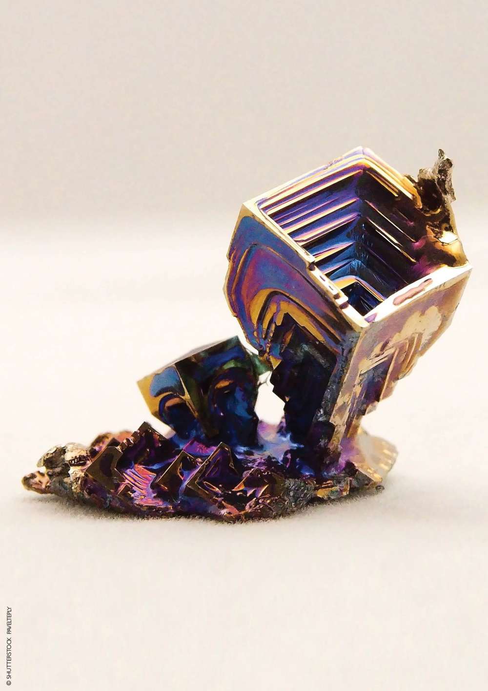 Bismuth crystal 