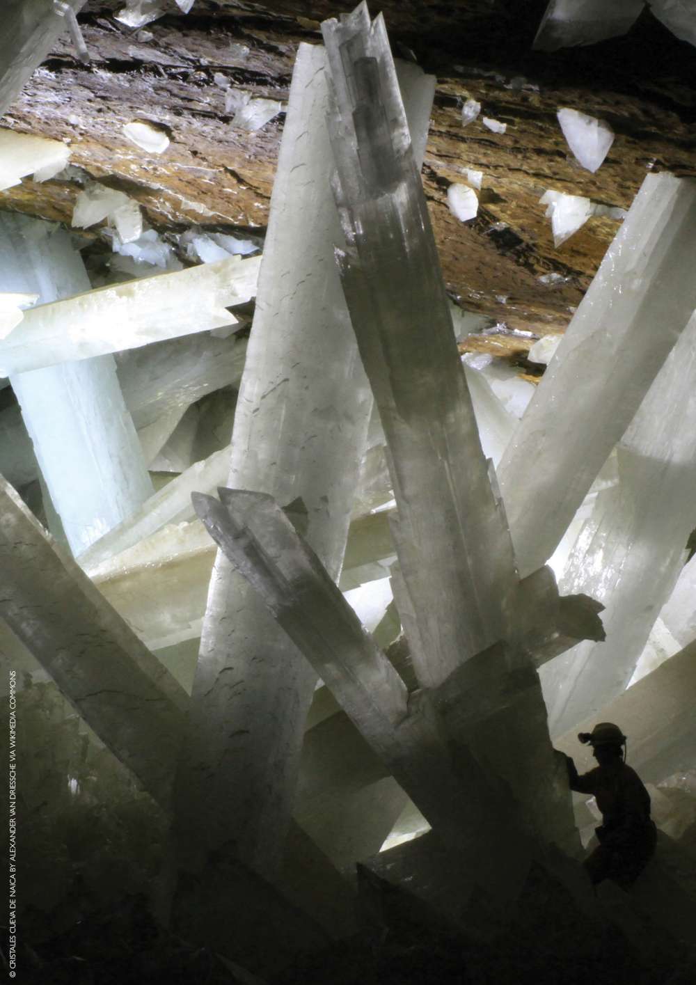 Rocks: giant crystal cave 